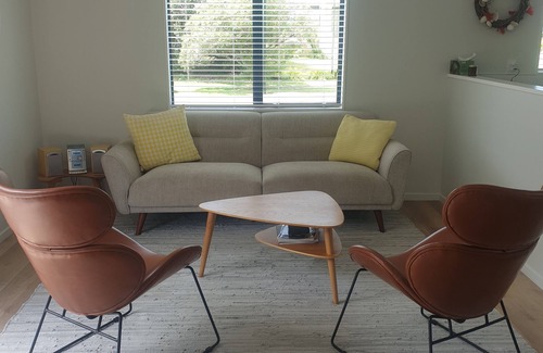 Bowentown House | The Boulevard Bach - 2 min walk to the beach
