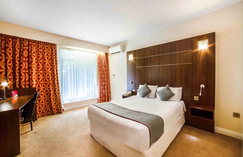 Reigate Hotel | The Bridge House Hotel