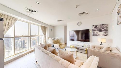 Dubai Sports City Apartment | The Bridge - Tranquil Two Bedroom in Sports City