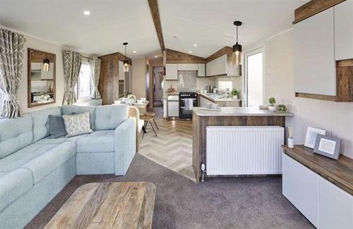 St George Ski Chalet | The Brockwood whitehouse towyn