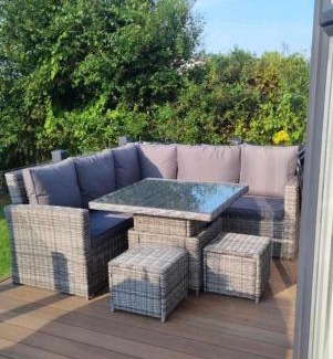 St George Ski Chalet | The Brockwood whitehouse towyn