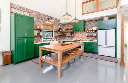 Georgetown House | The Broken Tree Ranch: Barnhouse in the Woods with Pool & RV hook-up