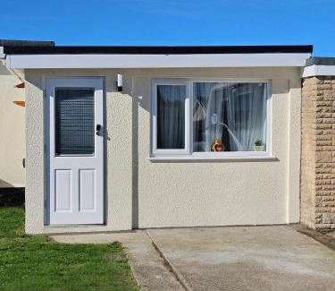 Westleigh Apartment | The Bungalow Annexe