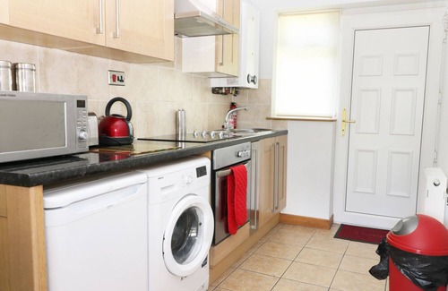 Kexby House | THE BUNGALOW, family friendly, with a garden in Dunnington