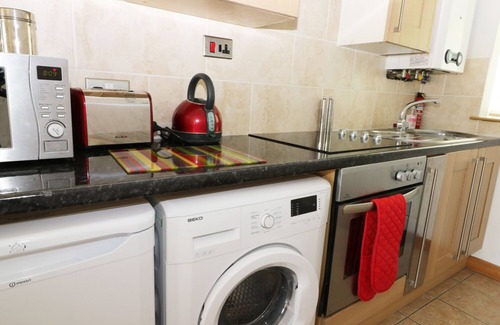 Kexby House | THE BUNGALOW, family friendly, with a garden in Dunnington