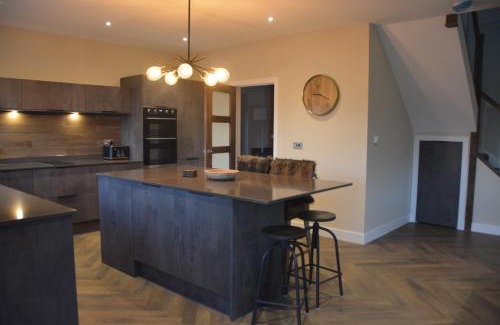 Coleford House | The Bunkhouse - 2 bedroom home with parking