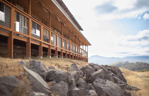 Roseburg Apartment | the Bunkhouse Deer - Private Studio Retreat Room