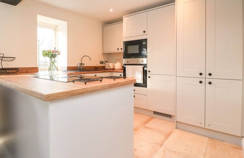 Wesham Cottage | THE BYRE, pet friendly, with open fire in Kirkham