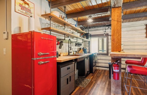 Philipsburg Cabin | The Cabin - A Family and Dog Friendly Getaway