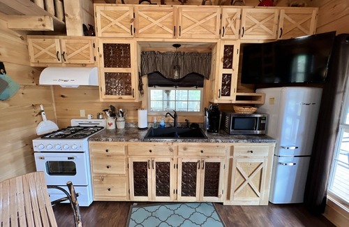 Jamestown Cabin | The Cabin at Crockett Creek