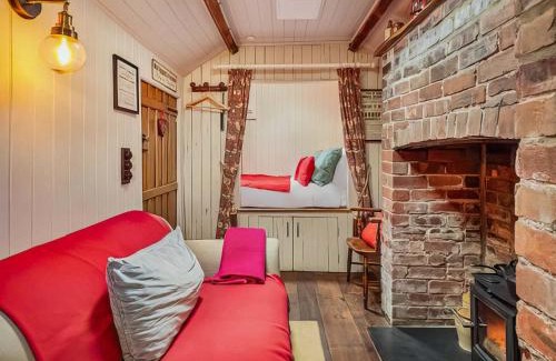 Llangadog House | The Cabin