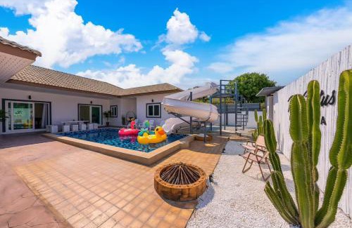 Huai Yai Villa | The Cactus Pool Villa Pattaya