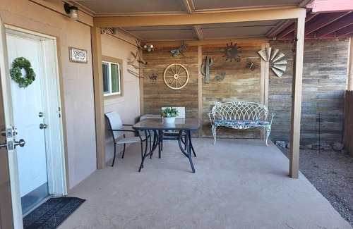 Tombstone Apartment | The Cactus Rose - A Spacious Retreat