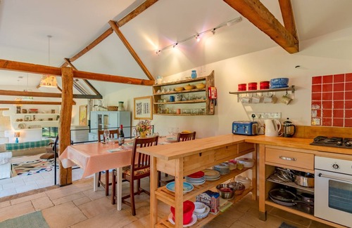 Andoversford Cottage | The Calf Pens - pet friendly, near Andoversford
