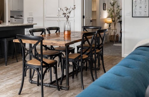 Visalia House | The California Dream | Family-Friendly w/Pool