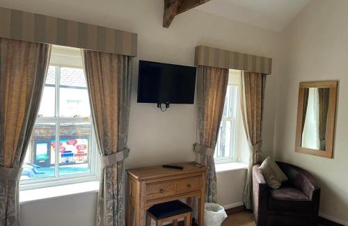 Tredegar House | The Cambrian Bar & Grill