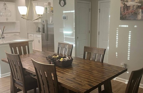 Greer House | The Cameo’s Joy by Amaris Corporate Rentals