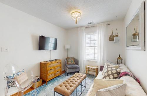 Beach Institute Apartment | The Canopy Loft