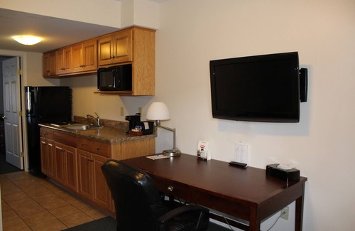 Wellsboro Hotel | The Canyon Motel