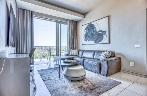 Sandown Apartment | The Capital on the Park-Luxurious 8th Floor Sandton Apartment