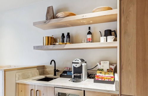 Historic District Condo | The Carlin Lomax | Balcony views, family-friendly