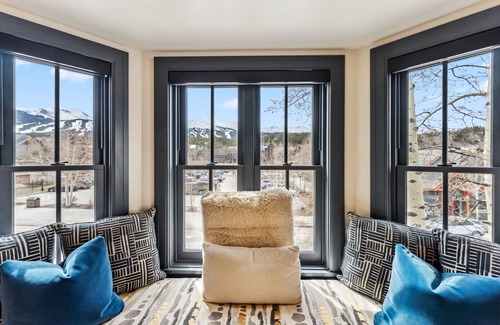 Historic District Condo | The Carlin Lomax | Balcony views, family-friendly