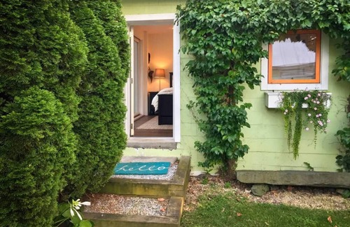 Harpers Ferry Cottage | The Carriage House at Carrot Top Cottage