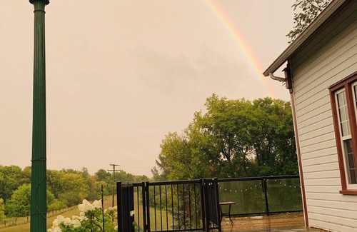 Selkirk Cabin | The Carriage House - your unique private getaway