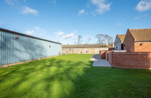 Chedgrave House | The Cart Lodge