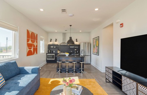 Historic Edgefield Apartment | The Carter by AvantStay – Spacious Stay Near Downtown