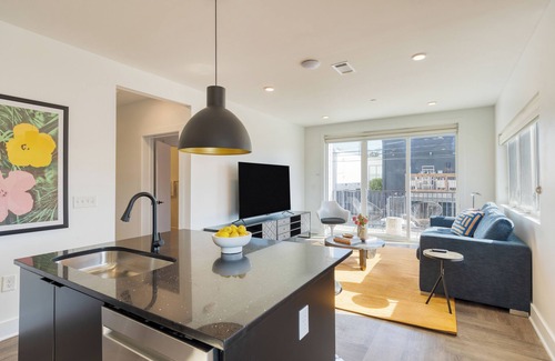 Historic Edgefield Apartment | The Carter by AvantStay – Spacious Stay Near Downtown