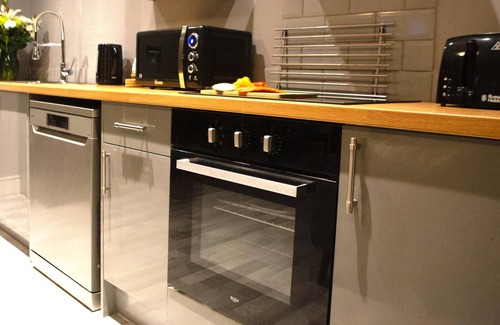 Birkenhead Apartment | The Cavern Apartment @ Liver House