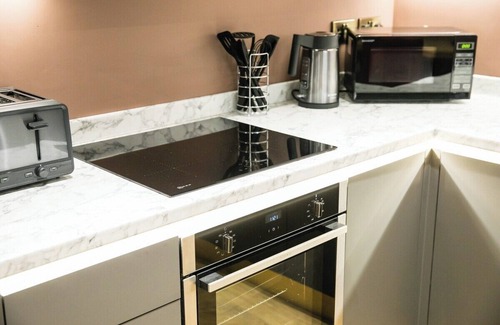 Buxton Apartment | The Cavern Suite at Foxlow Grange