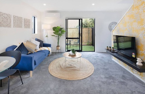 Lower Hutt House | The Charming Getaway: 1BR Home