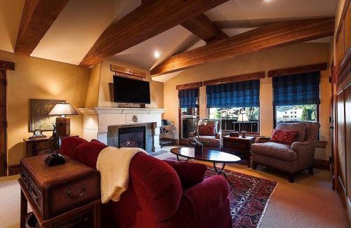 Deer Valley Hotel | The Chateaux Deer Valley