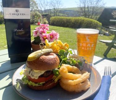 Froggatt Hotel | The Chequers Inn