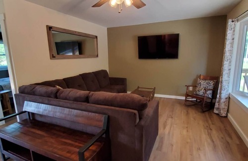 Hardin County House | The Chestnut Home by Garden of the Gods in the Shawnee National Forest