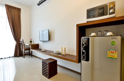 Chom Thong Hotel | The Choice Hotel - Adults Only