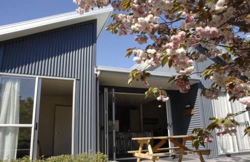 Martinborough Hotel | The Claremont Motel