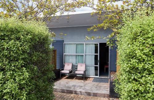 Martinborough Hotel | The Claremont Motel