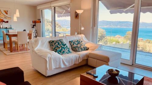 Ortigueira House | The Cliffs - Celtigos Blue Marine