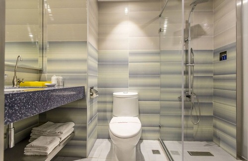 Central District Hotel | The Cloud Hotel