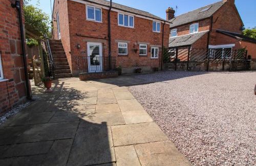 Burlton House | The Coach House At The Gables