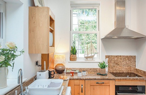 Torquay City Centre Cottage | The Coach House at Vane Hill