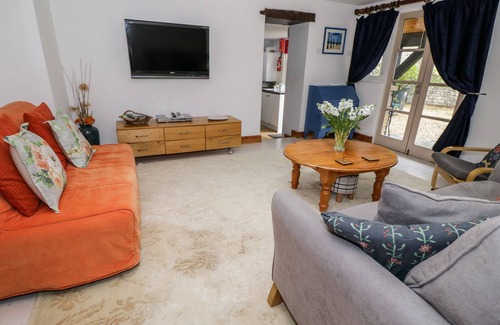 Swineford Cottage | THE COACH HOUSE, romantic, country holiday cottage in Bitton