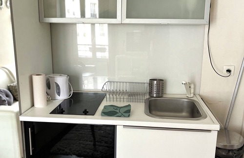 Quartier de la Goutte-d'Or Apartment | The comfortable studio Barbès Montmartre Paris