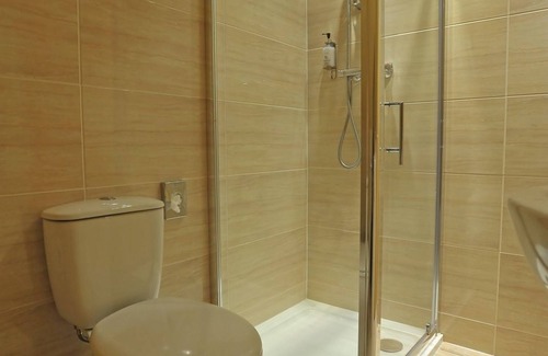 Wishaw Hotel | The Commercial Hotel