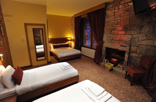 Wishaw Hotel | The Commercial Hotel