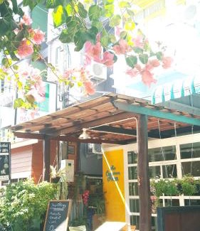 Old City Bed & Breakfast | The Commonroom CNX