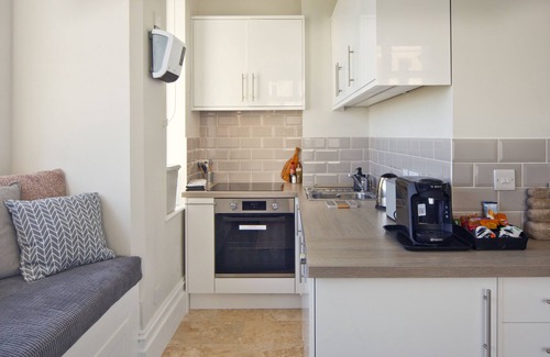 Littlestone-on-Sea Apartment | The Compact Coastal Crib - Direct Sea Views + Air con.